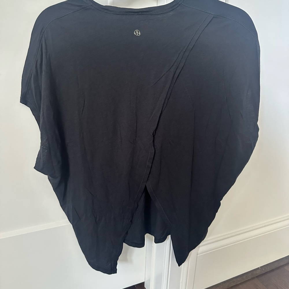 Lululemon Athletica Black Split Back T-shirt - Picture 3 of 4
